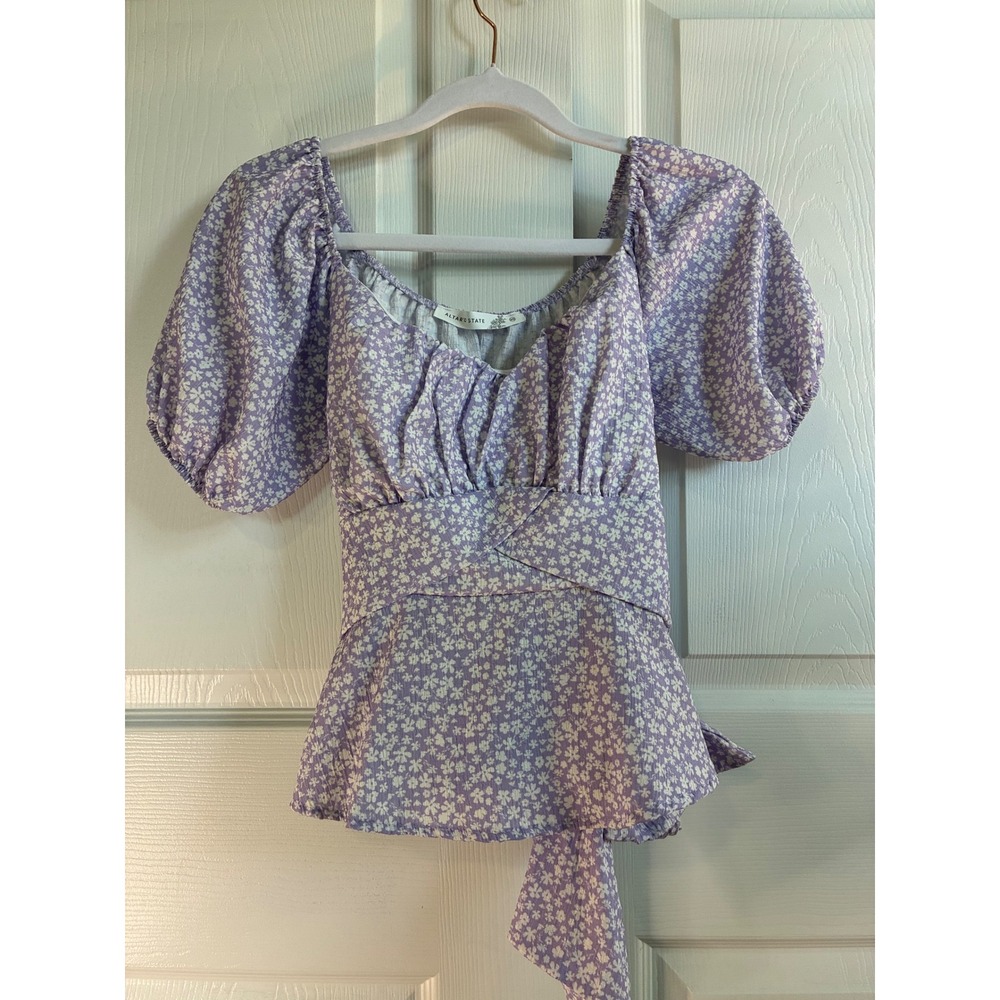Altar'd State Purple Floral Puff Sleeve Tie Back Peplum Top XS Sweetheart Neck